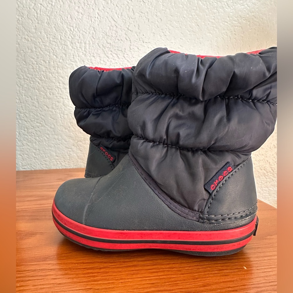 Crocs Unisex Classic Neo Puff Boots Kids